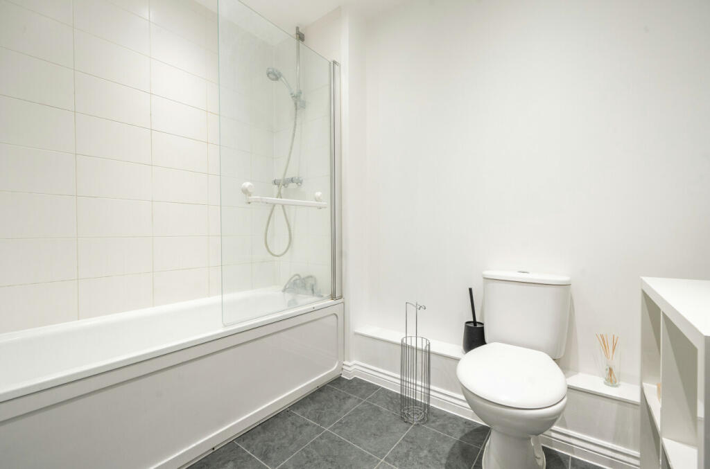 Additional property image - White Hart Way, Dunmow, Essex, CM6
