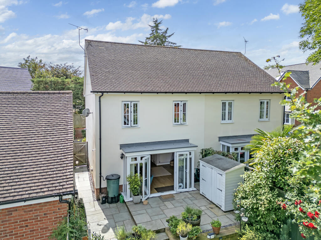 Additional property image - Barley Lane, Dunmow, Essex, CM6