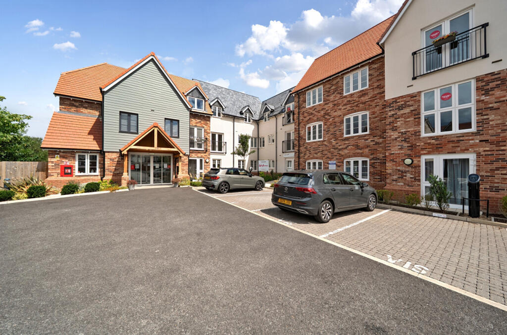 Main image of property: High Street, Dunmow, Essex, CM6