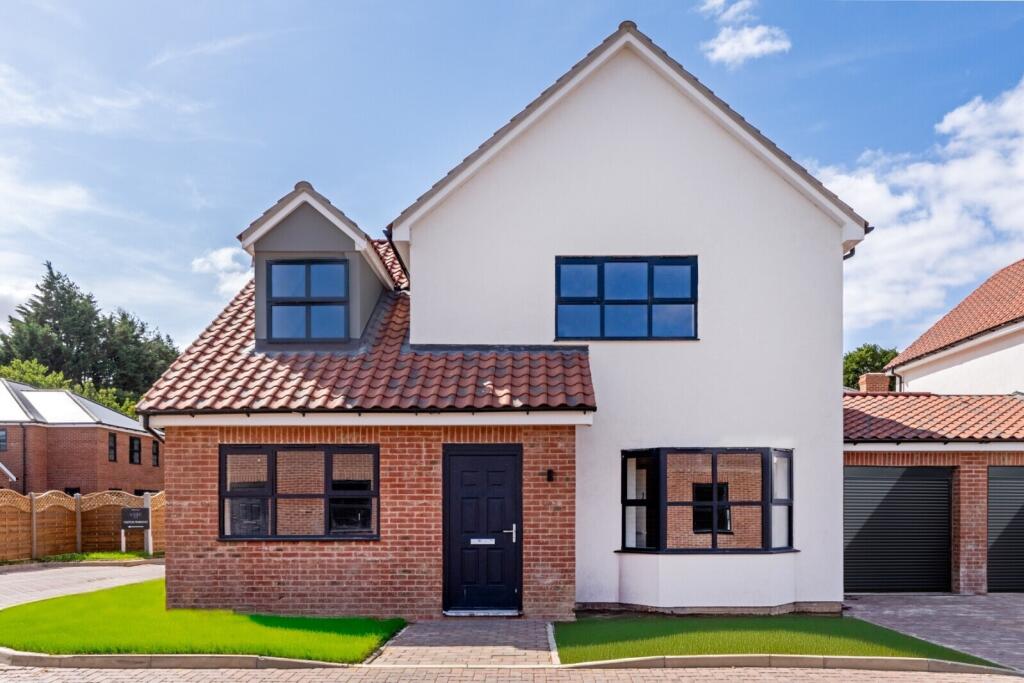Main image of property: Sabre Close, Felsted, Dunmow, Essex, CM6