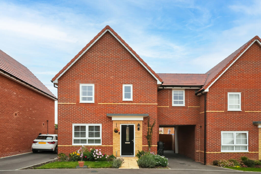 Main image of property: Moorhen Road, Dunmow, Essex, CM6