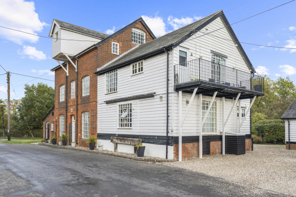 Main image of property: Cock Green, Felsted, Dunmow, Essex, CM6