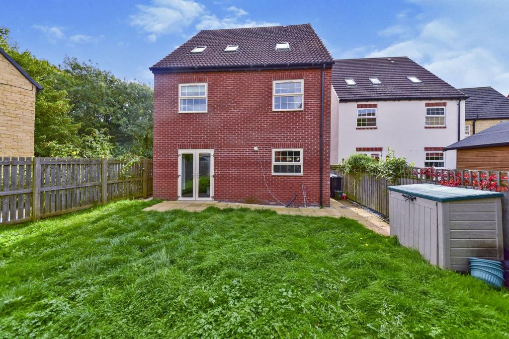 4 bedroom detached house for sale in Diamond Drive, Corby, NN17