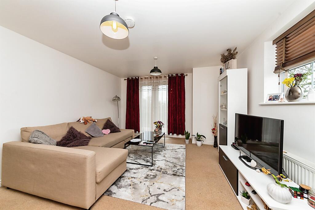 2 bedroom flat for sale in Conyger Close, Great Oakley, Corby, NN18