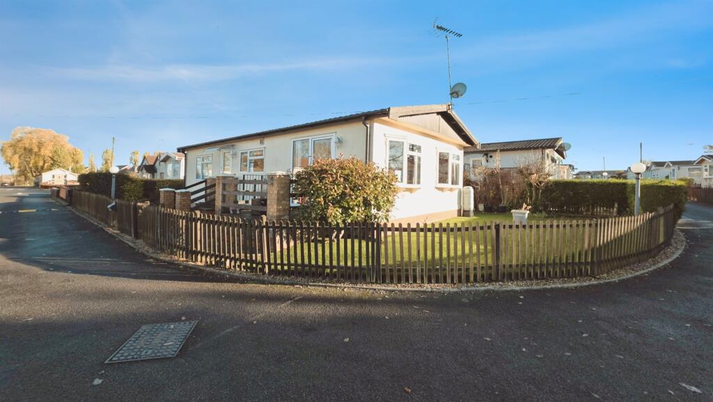 Main image of property: Oundle Road, Weldon, Corby