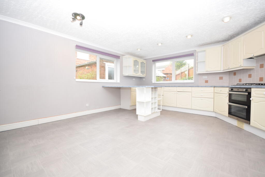 Additional property image - Ross Close, Saffron Walden, Essex, CB11