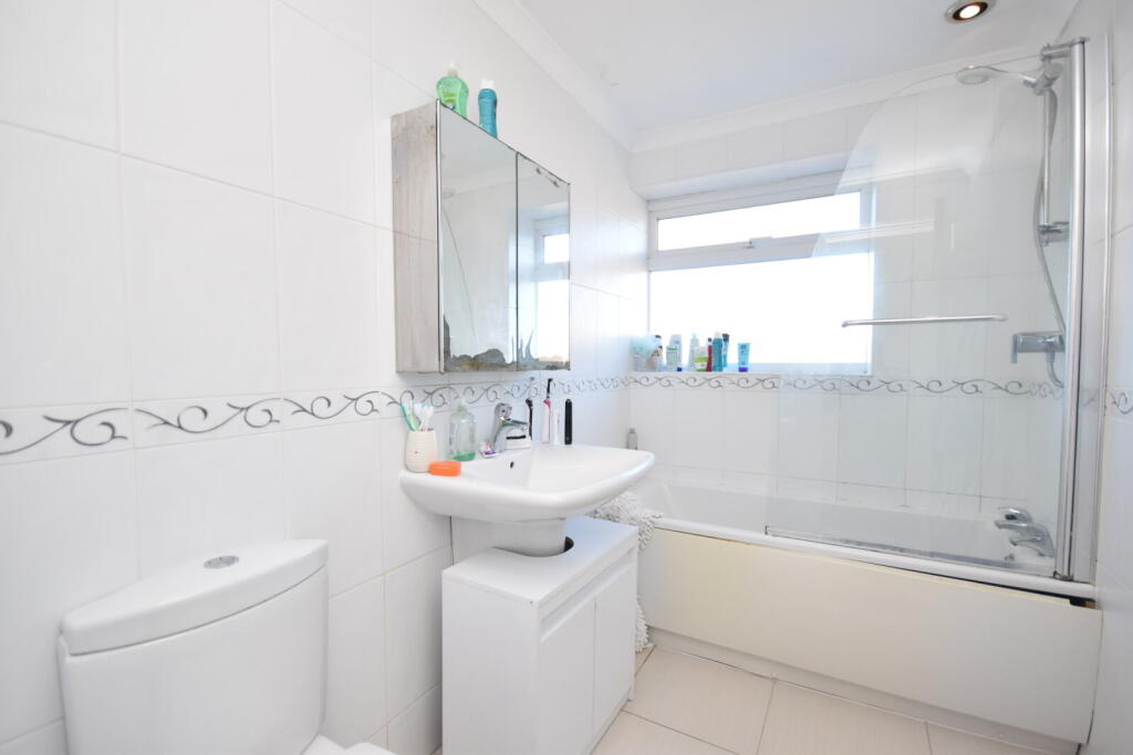 Additional property image - Ross Close, Saffron Walden, Essex, CB11