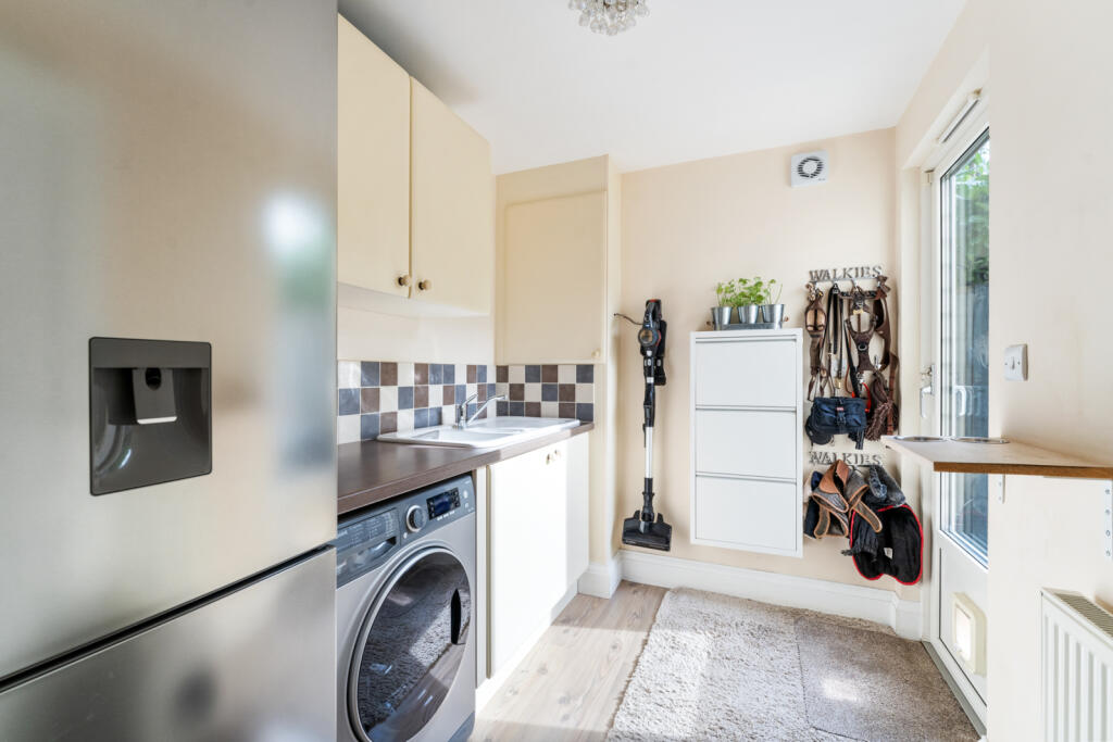 Additional property image - Bullocks Lane, Hope End Green, Great Canfield, Takeley, Essex, CM22