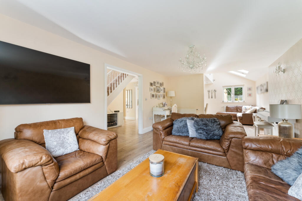 Additional property image - Bullocks Lane, Hope End Green, Great Canfield, Takeley, Essex, CM22