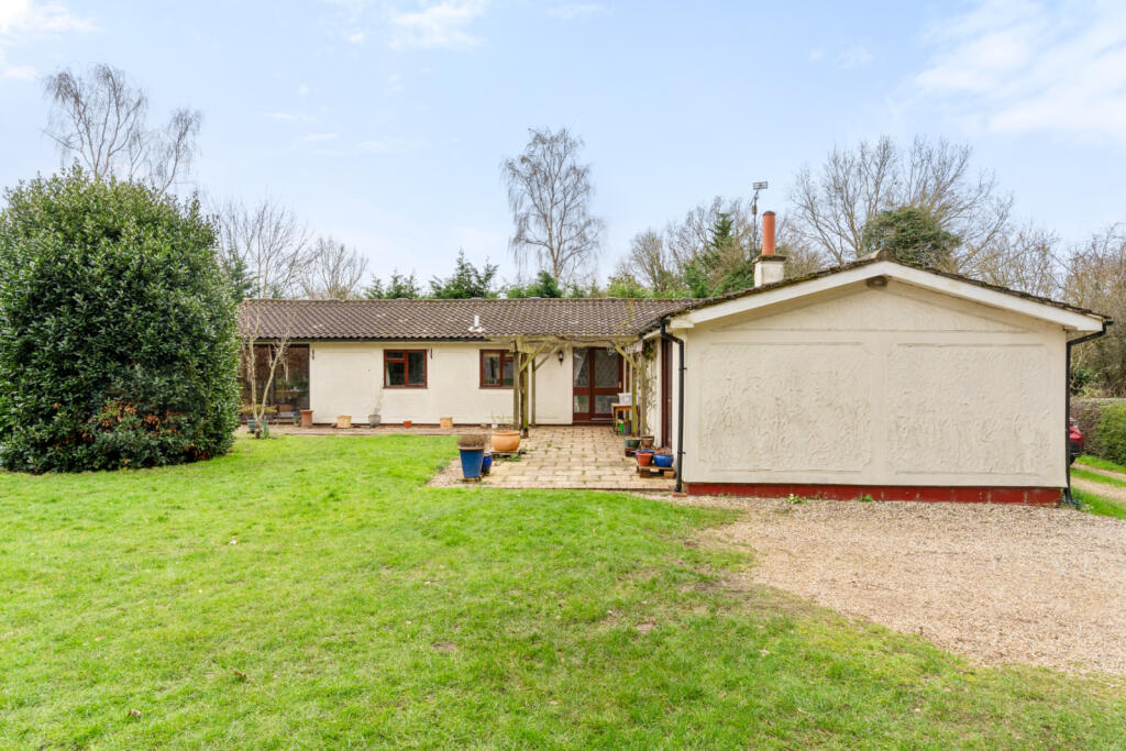 4 bedroom bungalow for sale in Dunmow Road, Takeley, Stortford