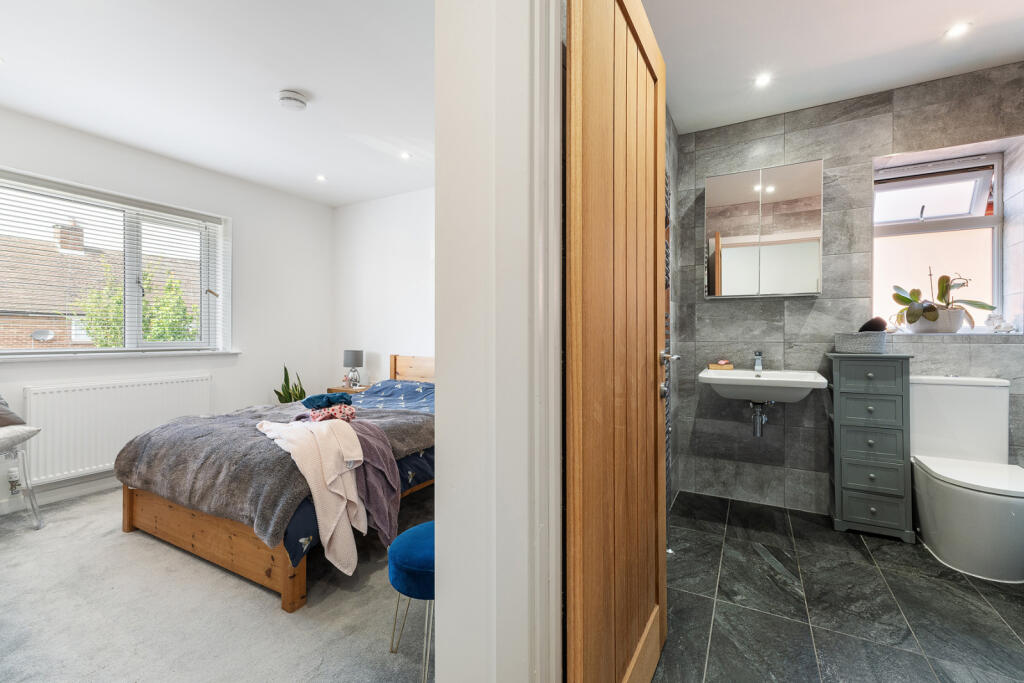 Additional property image - St. Johns Crescent, Stansted, CM24