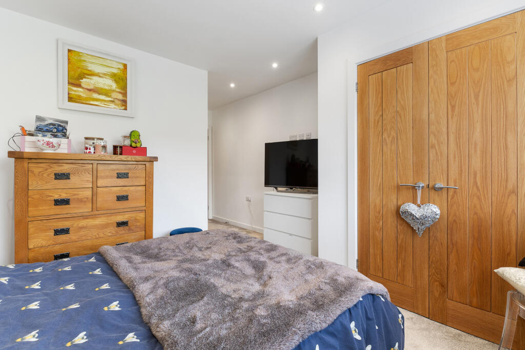 Additional property image - St. Johns Crescent, Stansted, CM24
