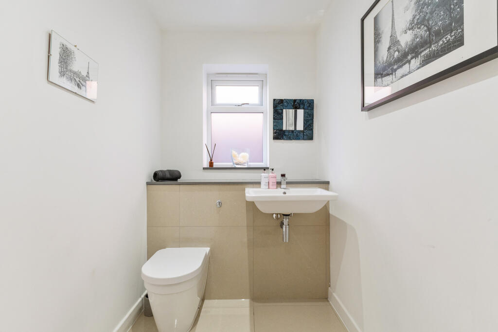 Additional property image - St. Johns Crescent, Stansted, CM24