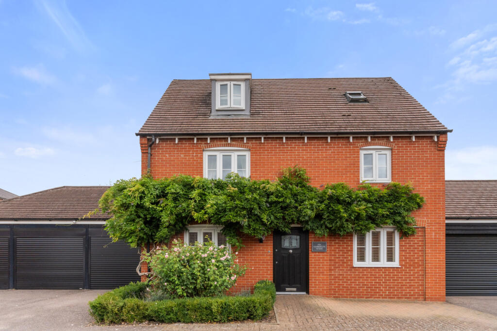 Additional property image - Walson Way, Stansted, Essex, CM24