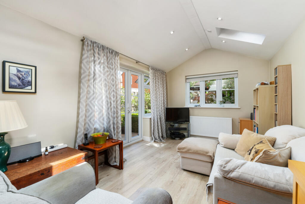 Additional property image - Walson Way, Stansted, Essex, CM24