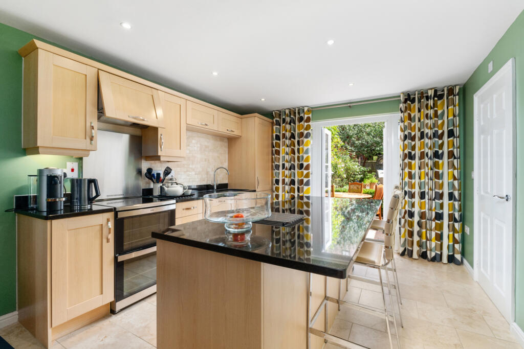 Additional property image - Walson Way, Stansted, Essex, CM24
