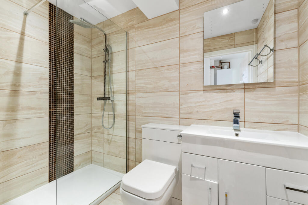 Additional property image - Walson Way, Stansted, Essex, CM24