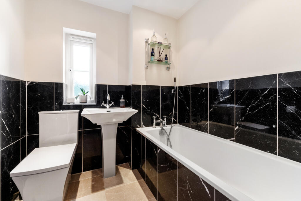 Additional property image - Walson Way, Stansted, Essex, CM24