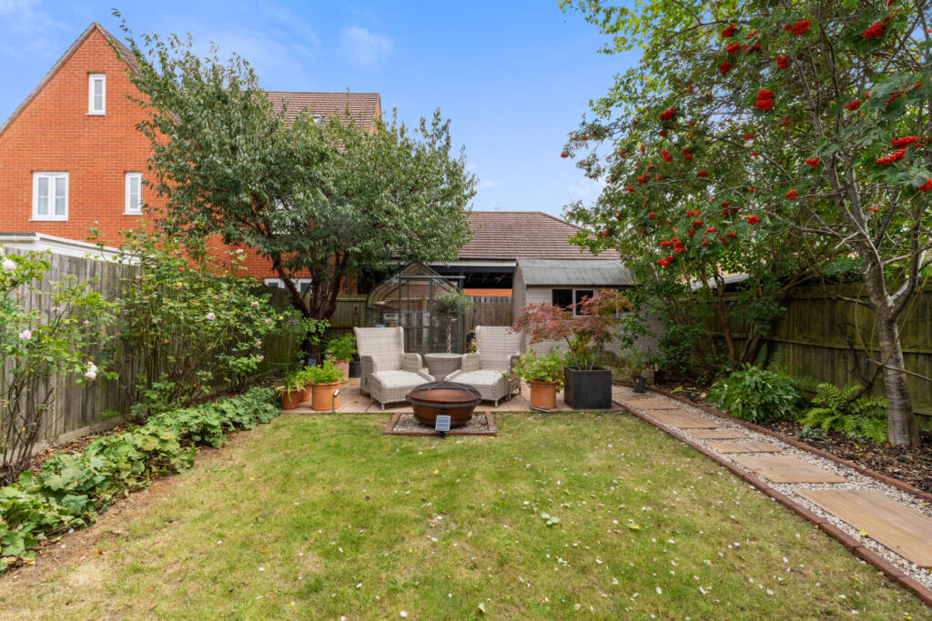 Additional property image - Walson Way, Stansted, Essex, CM24