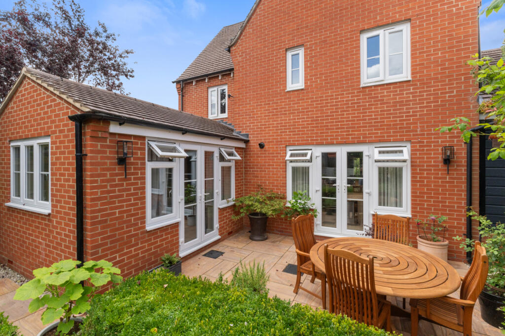 Additional property image - Walson Way, Stansted, Essex, CM24