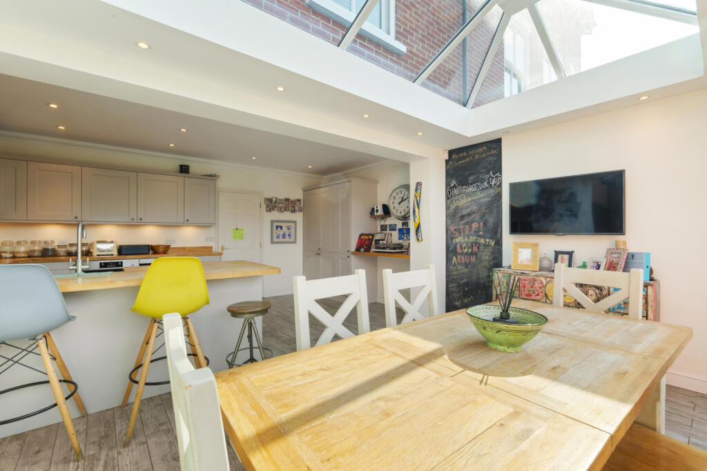Additional property image - Sanders Close, Stansted, Essex, CM24