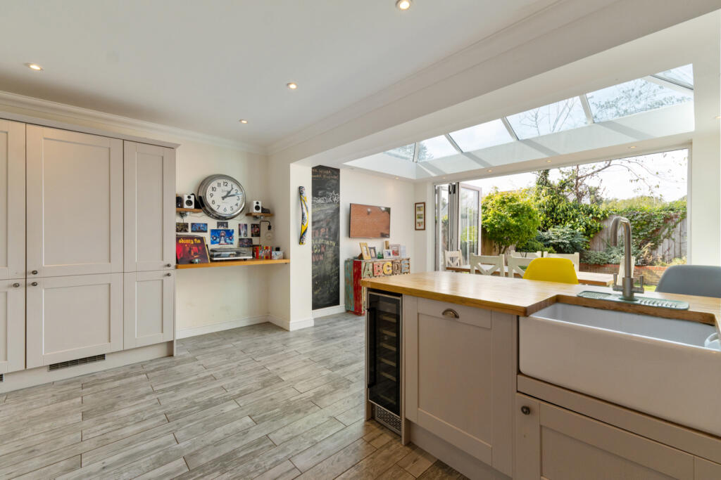 Additional property image - Sanders Close, Stansted, Essex, CM24