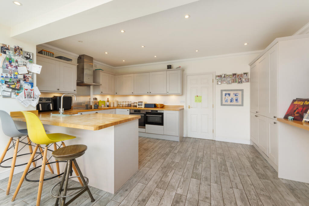 Additional property image - Sanders Close, Stansted, Essex, CM24