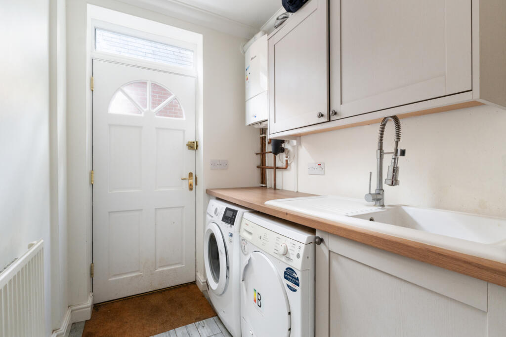 Additional property image - Sanders Close, Stansted, Essex, CM24