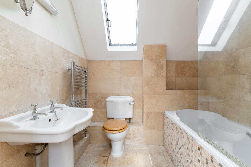 Additional property image - Sanders Close, Stansted, Essex, CM24