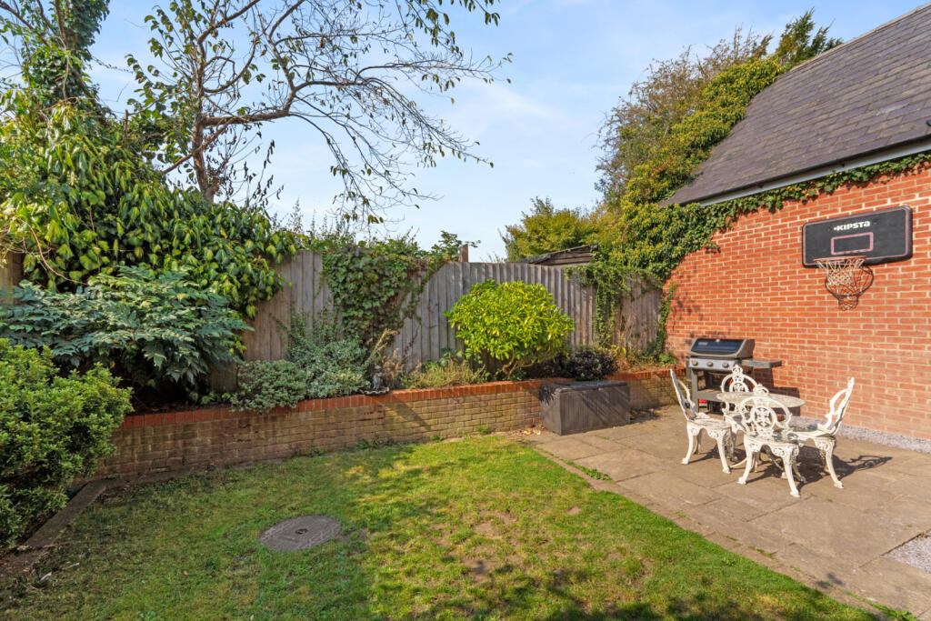 Additional property image - Sanders Close, Stansted, Essex, CM24