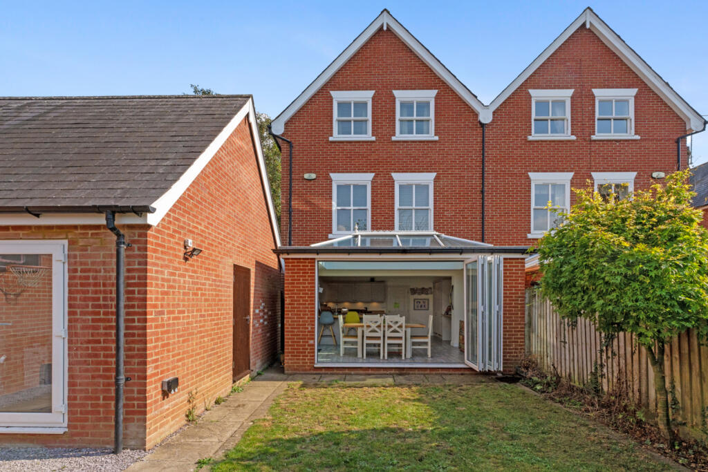 Additional property image - Sanders Close, Stansted, Essex, CM24