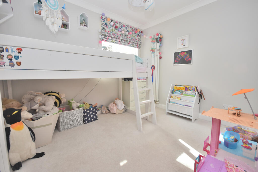 Additional property image - Meadowcroft, Stansted, Essex, CM24