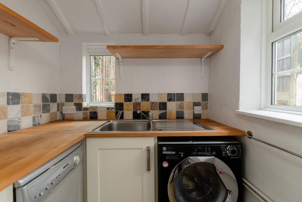 Additional property image - Stoney Common, Stansted, Essex, CM24
