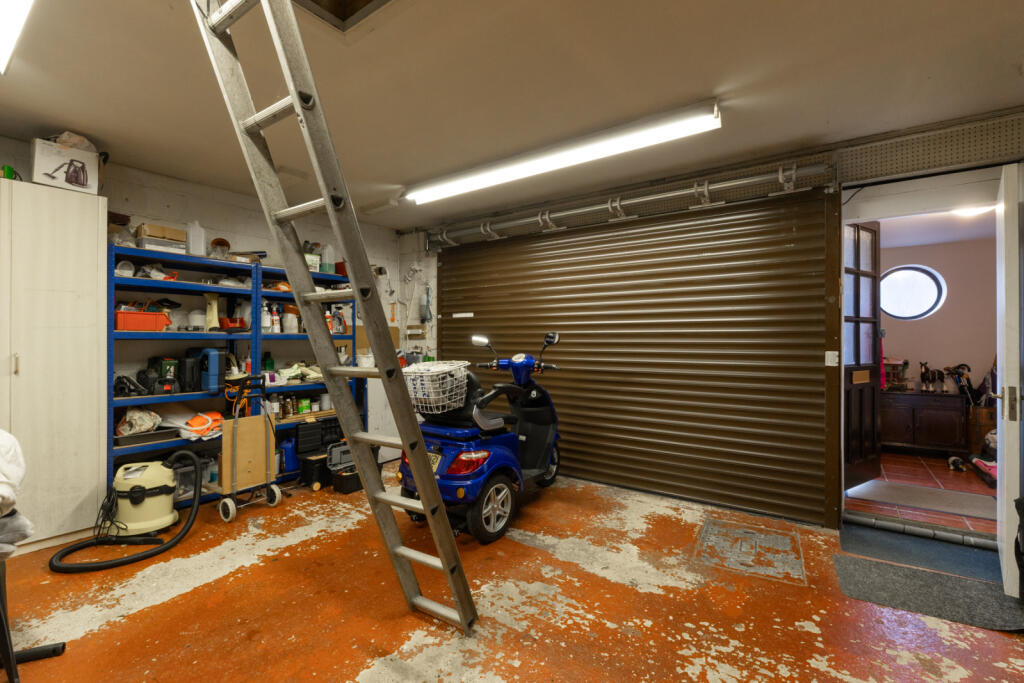 Additional property image - Coltsfield, Stansted, Essex, CM24