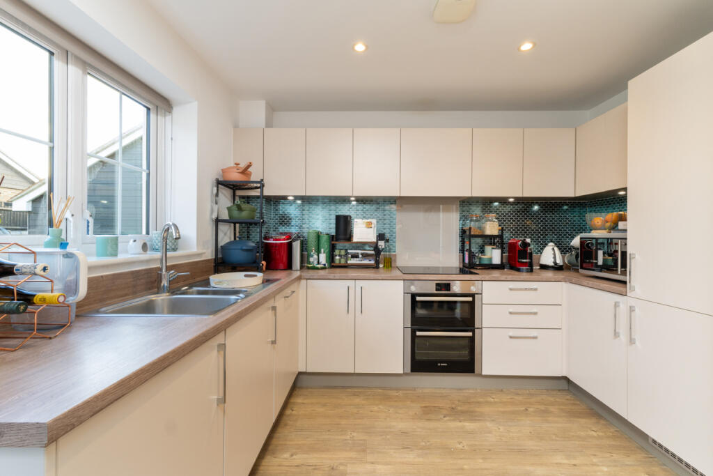 Additional property image - Franklin Drive, Elsenham, Bishop's Stortford, Essex, CM22
