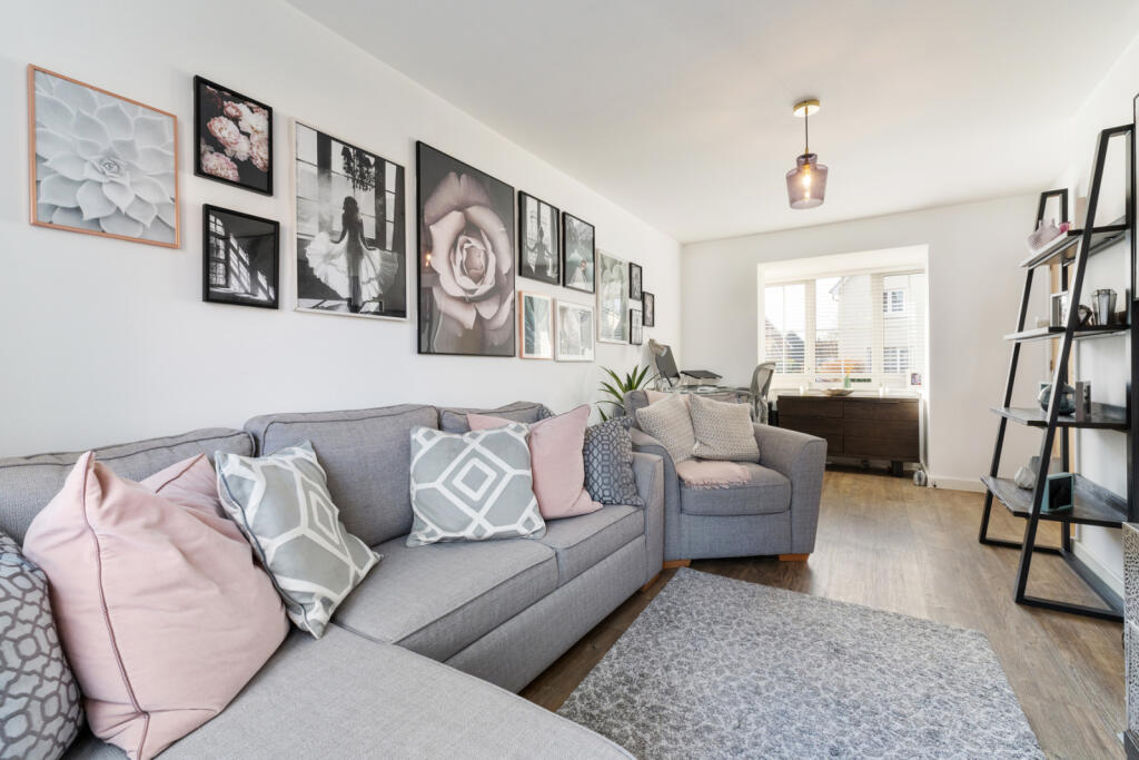 Additional property image - Franklin Drive, Elsenham, Bishop's Stortford, Essex, CM22