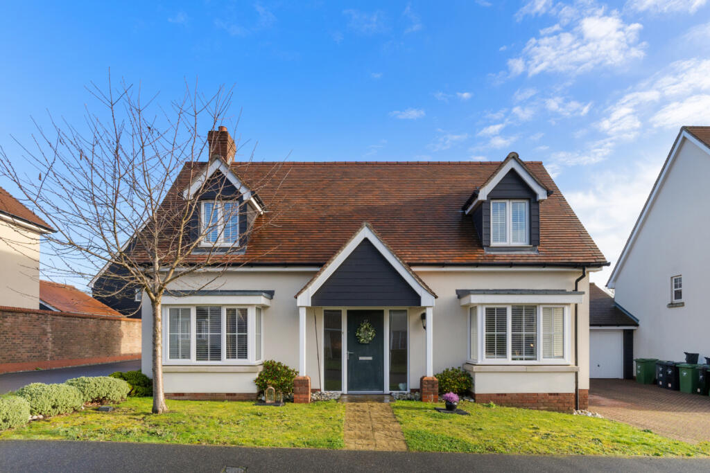 Additional property image - Franklin Drive, Elsenham, Bishop's Stortford, Essex, CM22