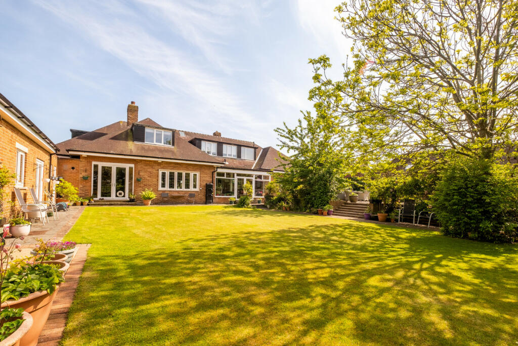 6 bedroom detached house for sale in Lowton Road, Lytham St. Annes, FY8