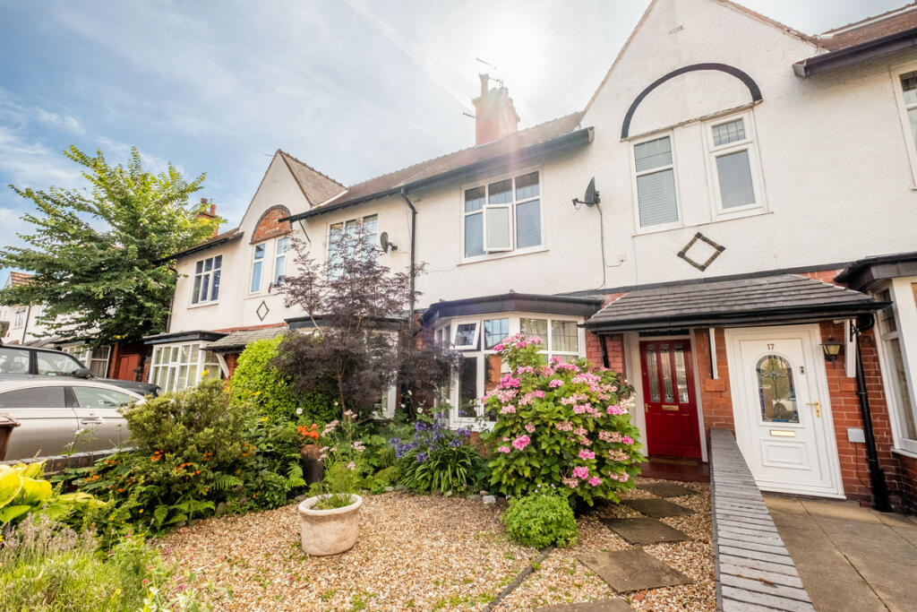 4 bedroom terraced house for sale in Mythop Avenue, Lytham, FY8