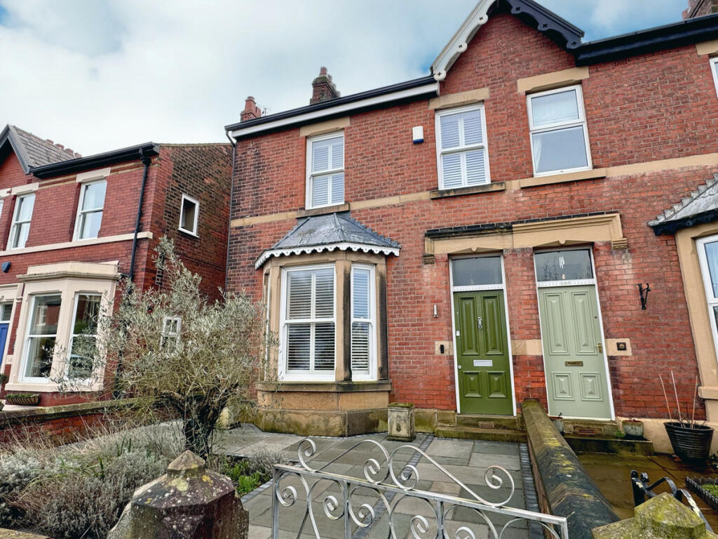 4 bedroom end of terrace house for sale in Warton Street, Lytham St