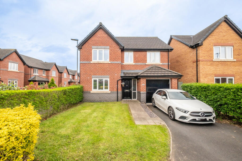 4 bedroom detached house for sale in Riversleigh Way, Warton, PR4