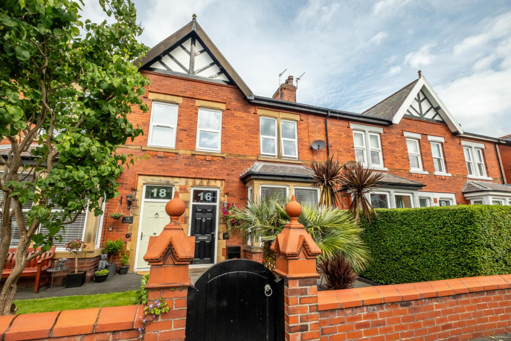 3 bedroom terraced house for sale in Kensington Road, Ansdell, FY8