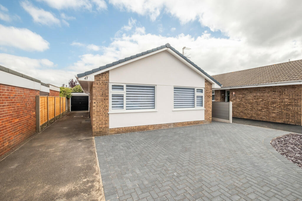 3 bedroom detached house for sale in Broadwood Way, Lytham St. Annes, FY8