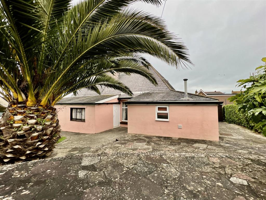 3 bedroom detached house for sale in Mount Road, Brixham, TQ5