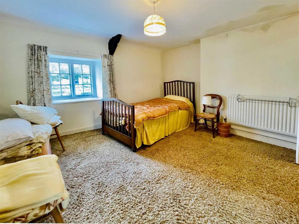2 bedroom semidetached house for sale in Churston Road, Churston