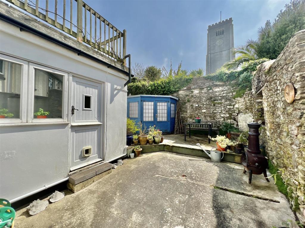 3 bedroom semidetached house for sale in Drew Street, Brixham, TQ5