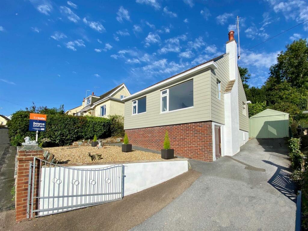 2 bedroom detached bungalow for sale in Churston Way, Copythorne