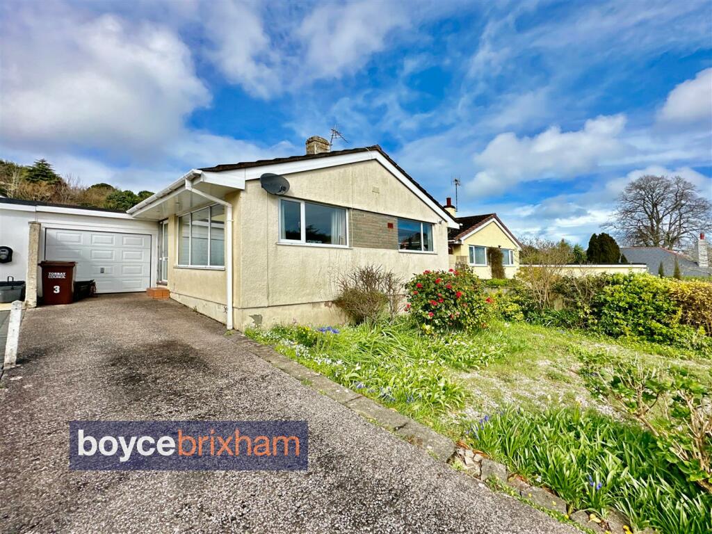 2 bedroom semidetached bungalow for sale in Chestnut Drive Brixham, TQ5