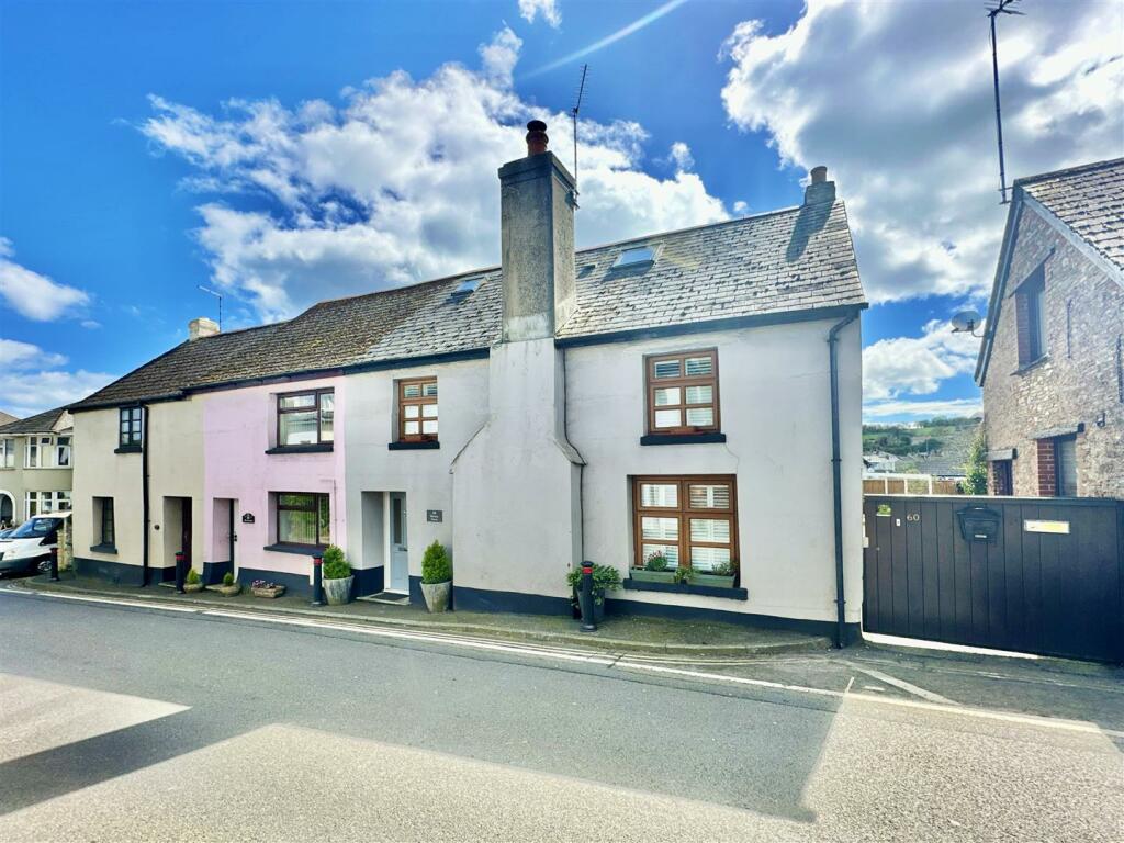 3 bedroom end of terrace house for sale in Burton Street, Brixham, TQ5