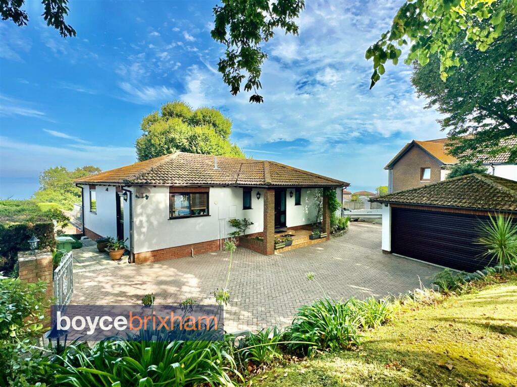 4 bedroom detached house for sale in Heath Road, Brixham, TQ5
